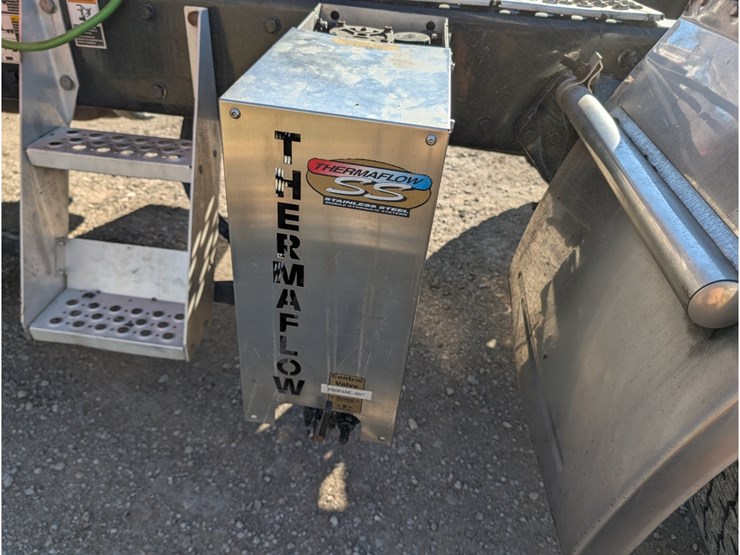 2017-kenworth-t680-image-14