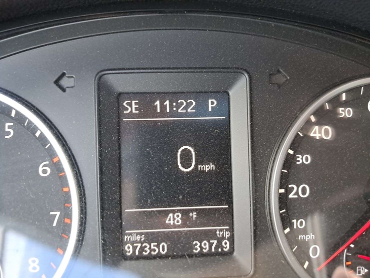 2010-volkswagen-tiguan-image-8