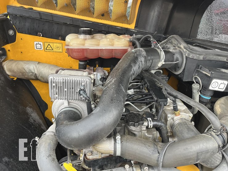 jcb-541-70-agri-plus-image-23