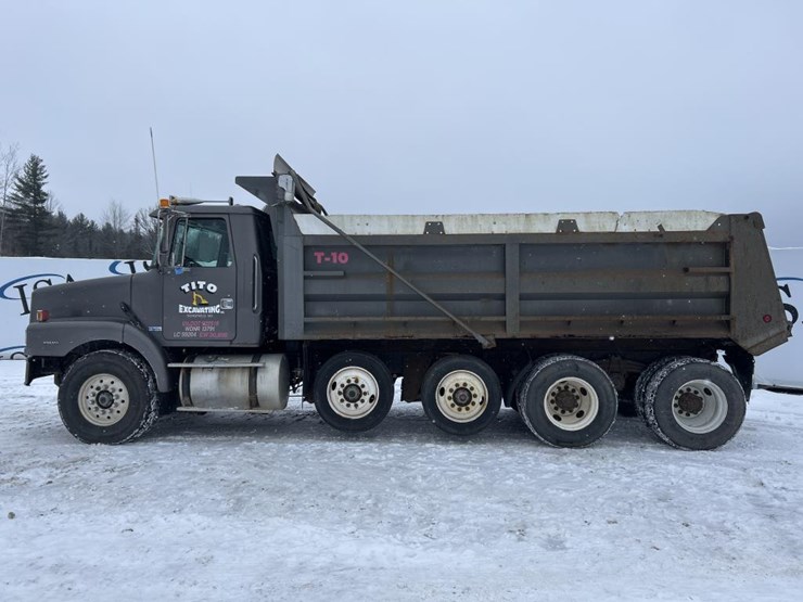 #1042-•-2000-volvo-quad-axle-dump-truck-image-12