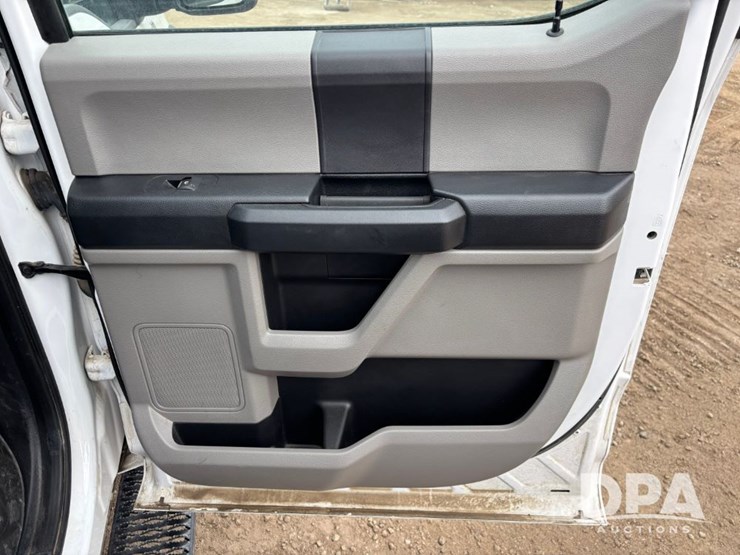 ford-f550-xl-image-56