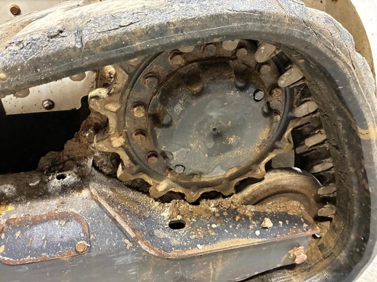 2022-bobcat-t550-image-14