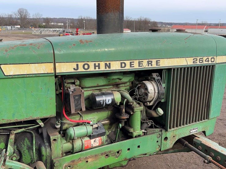 john-deere-2640-image-23