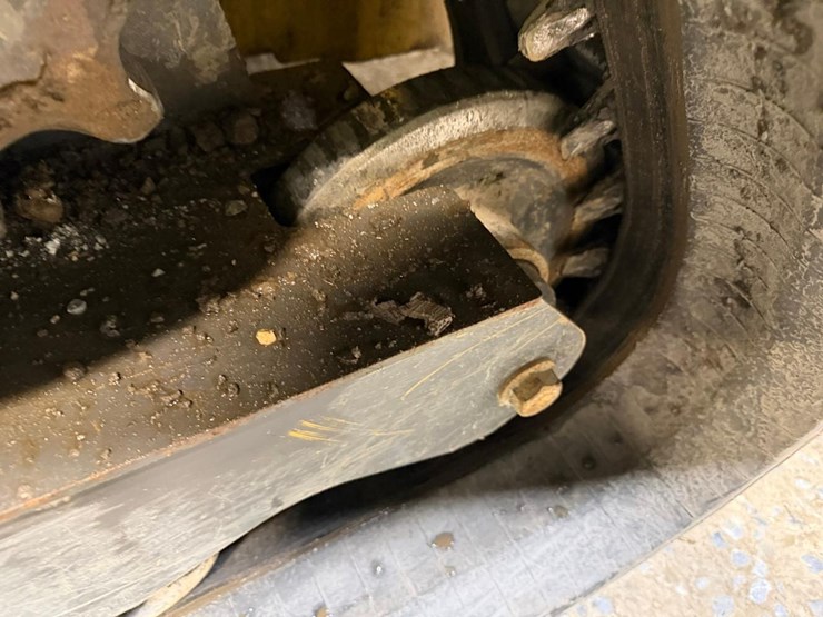 2024-new-holland-c337-image-15