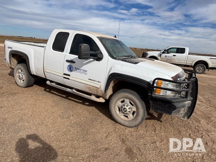 chevrolet-silverado-2500hd-image-2