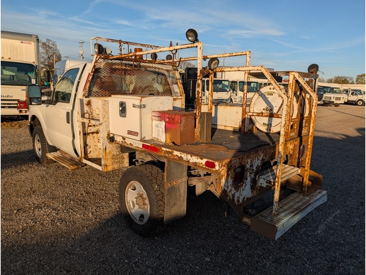 2011-ford-f350-image-9