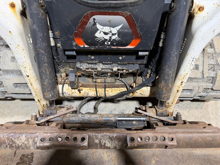 2022-bobcat-t76-image-10