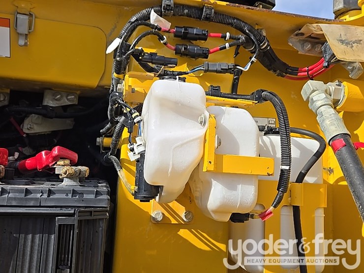 2018-komatsu-d61pxi-24-image-63