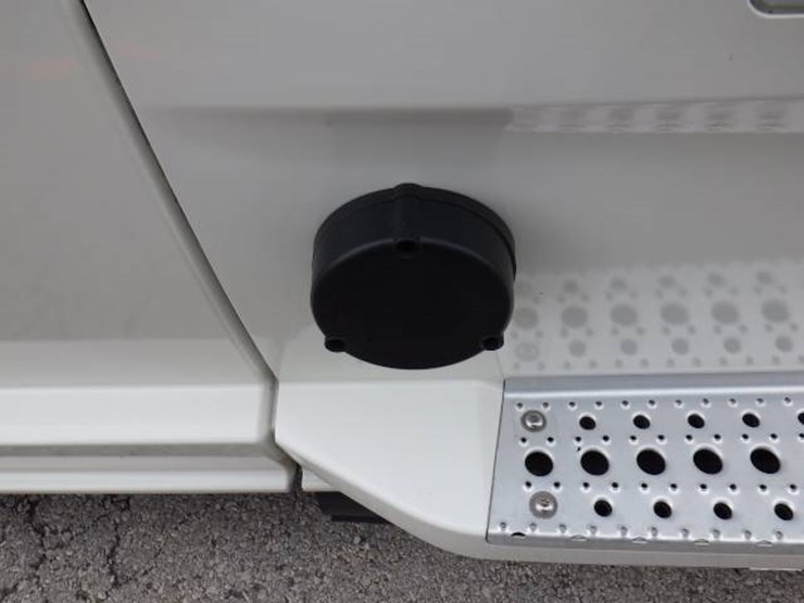 freightliner-cascadia-126-image-5