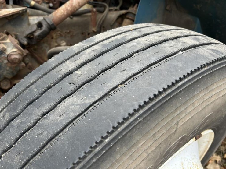 international-4700-image-55