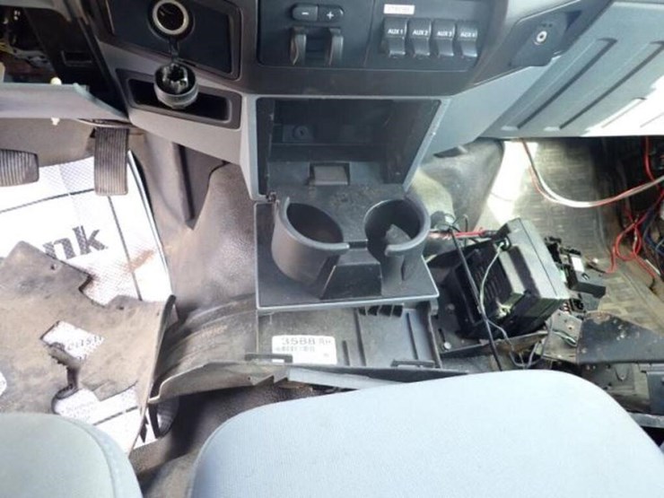 2012-ford-f250-xl-image-24