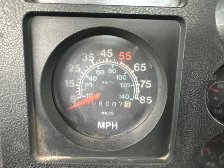 1979-international-s1900-image-57