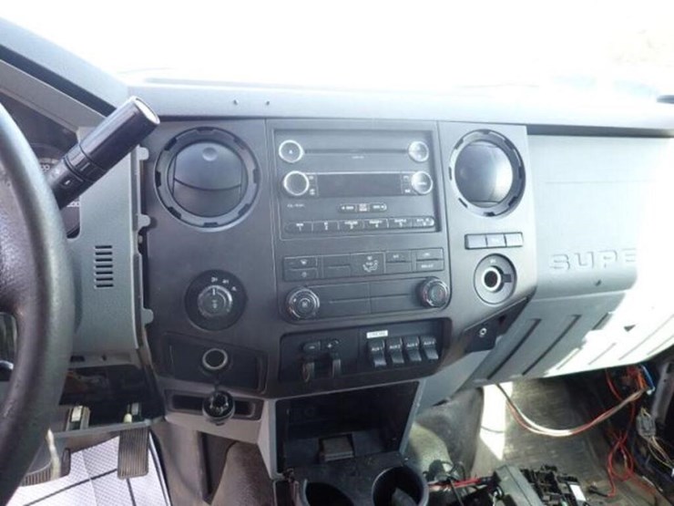 2012-ford-f250-xl-image-23