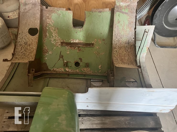 john-deere-830-image-40