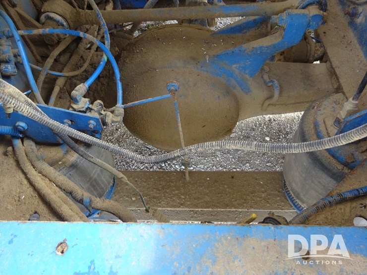 2003-international-8100-image-52