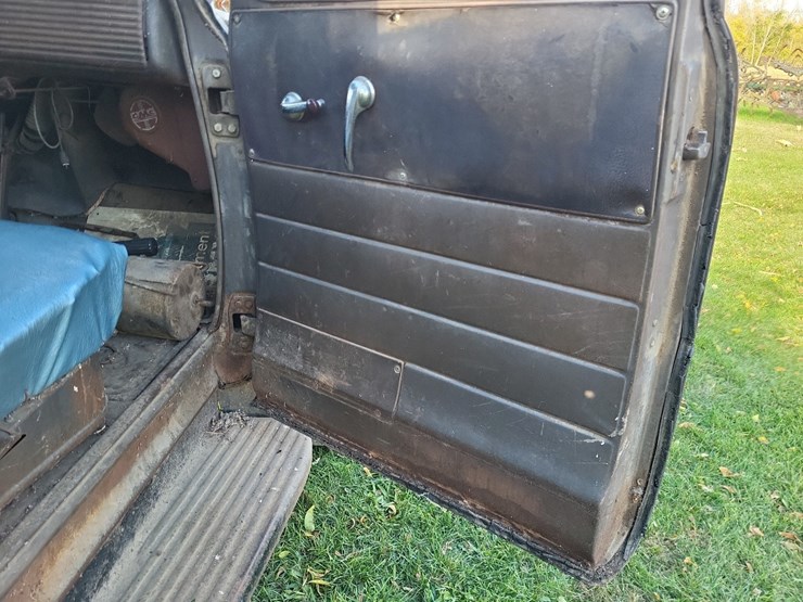 1953-gmc-354-24-round-top-cab-single-axle-grain-truck--needs-axle-shaft-image-52