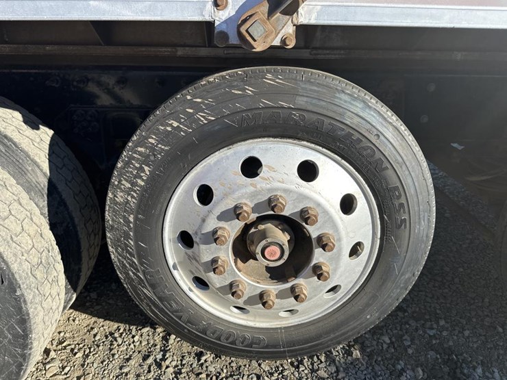 2017-international-hx615-image-70