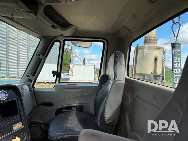 2012-international-prostar-image-55