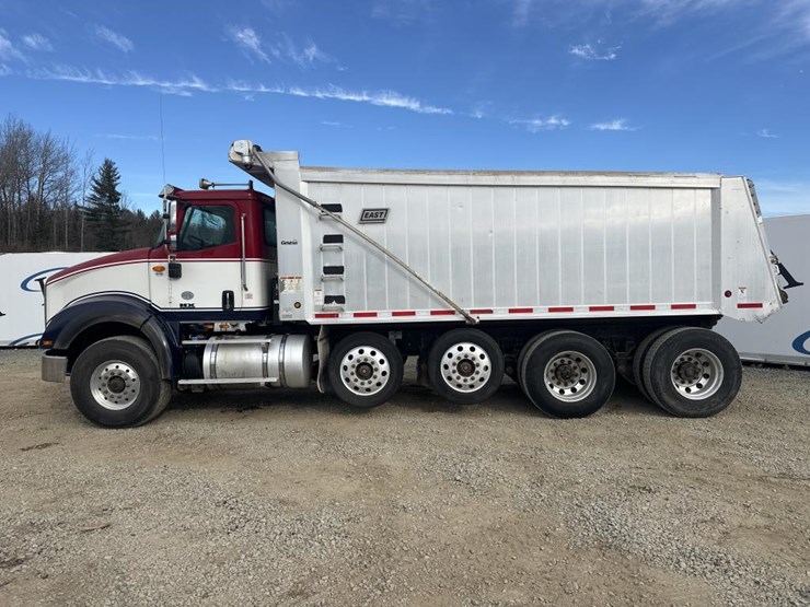 2017-international-hx615-image-2