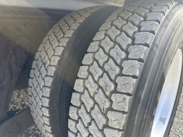 2005-kenworth-t800-image-76