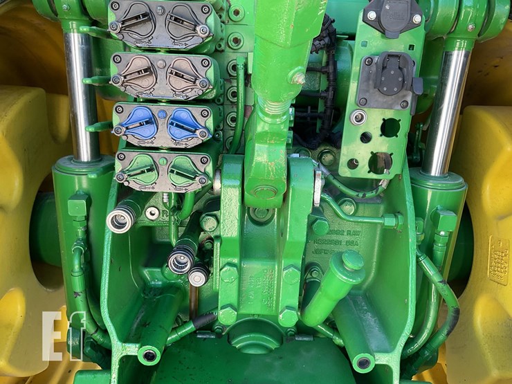 john-deere-8335r-image-29