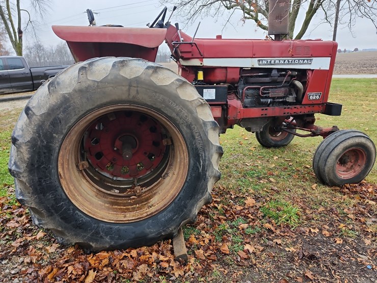 1969-ih-826-diesel-tractor-image-23