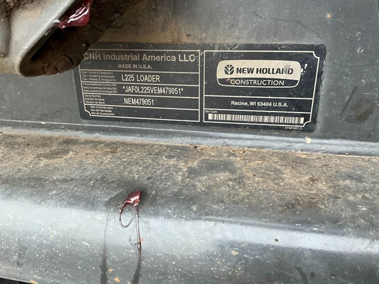 new-holland-l225-image-9