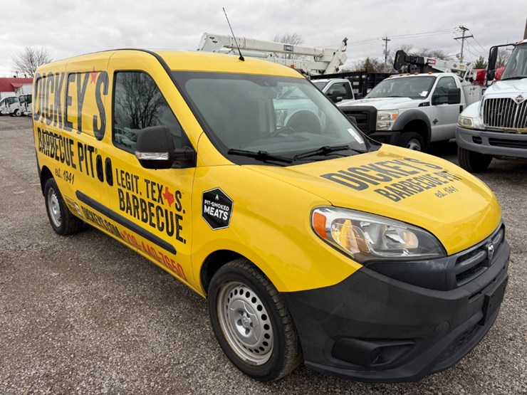 2015-ram-promaster-city-image-2