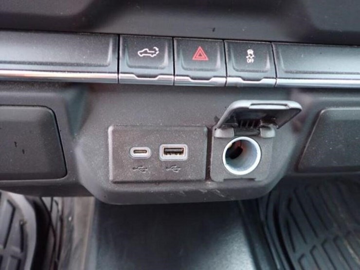 chevrolet-silverado-1500-image-29