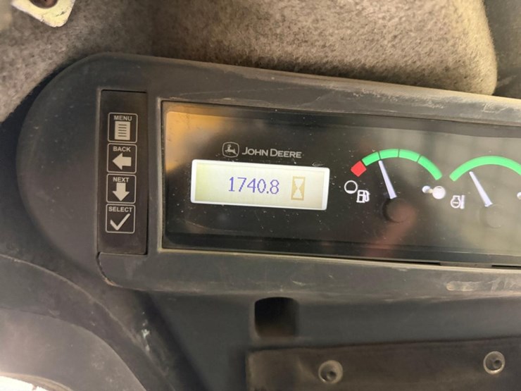 2021-deere-317g-image-23