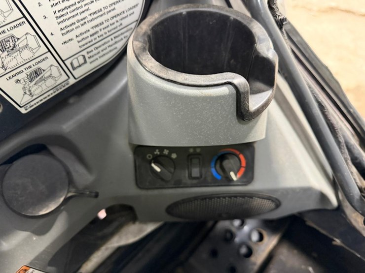 2019-bobcat-t770-image-27