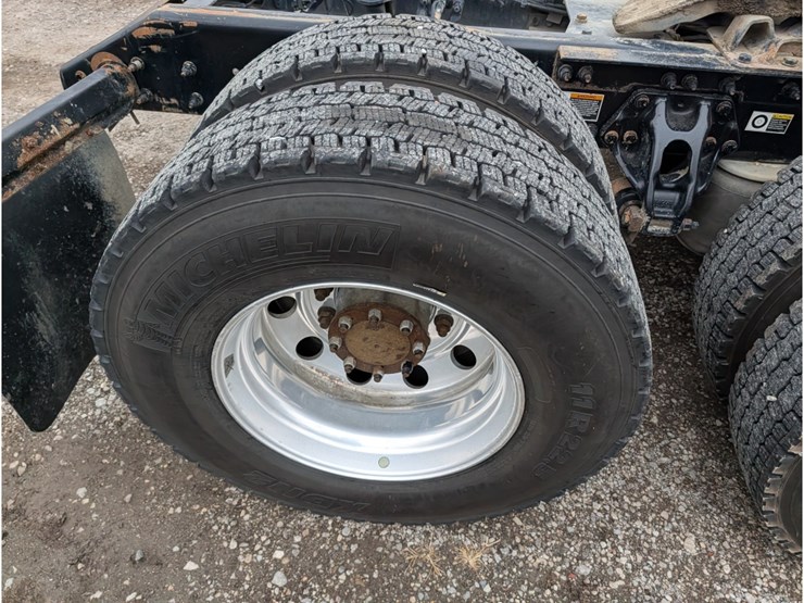 2020-kenworth-t880-image-6