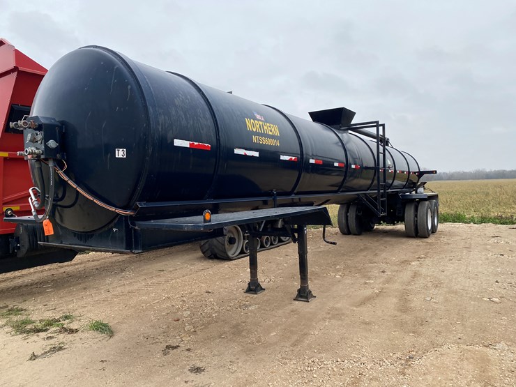 #1031-•-2014-northern-6000-gallon-semi-manure-tanker-trailer(has-wi-title)-(kewaunee,-wi)-image-1