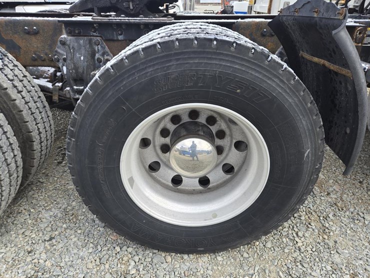 2013-kenworth-t660-image-64