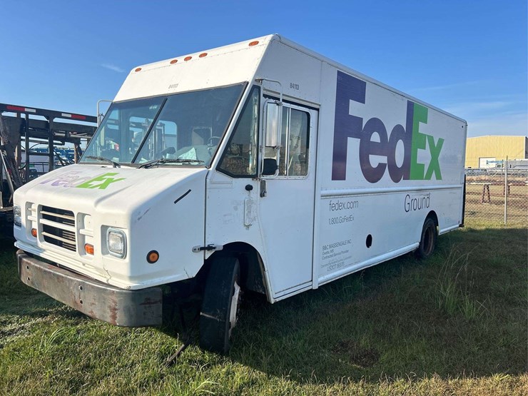 2006-freightliner-mt55-image-1