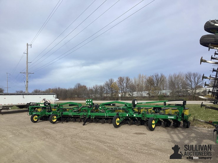 john-deere-700-image-5