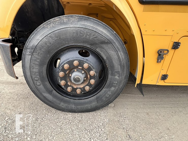 2014-thomas-saf-t-liner-c2-image-10