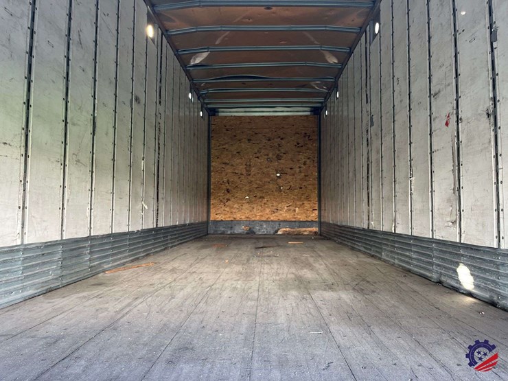 2017-stoughton-trailer-image-11