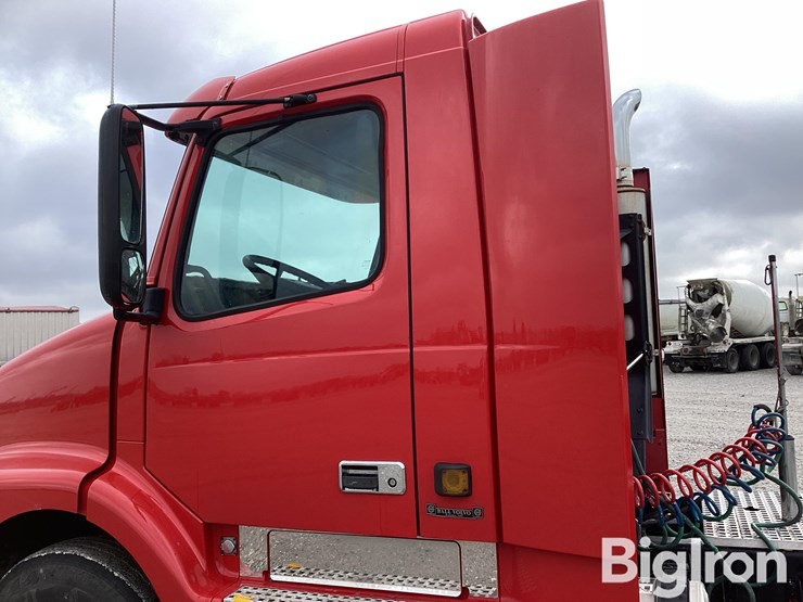 2002-volvo-vnl-t/a-truck-tractor-image-20