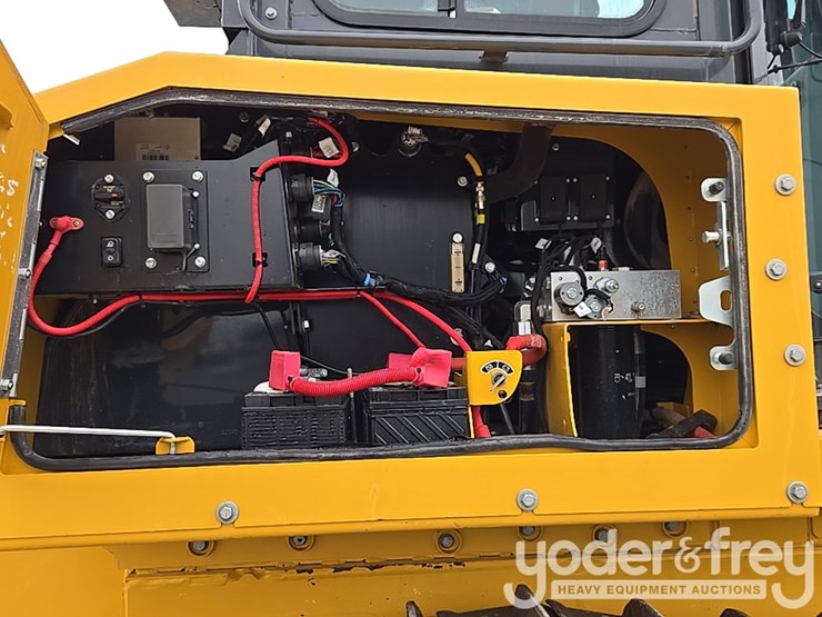 2019-deere-850l-lgp-image-108