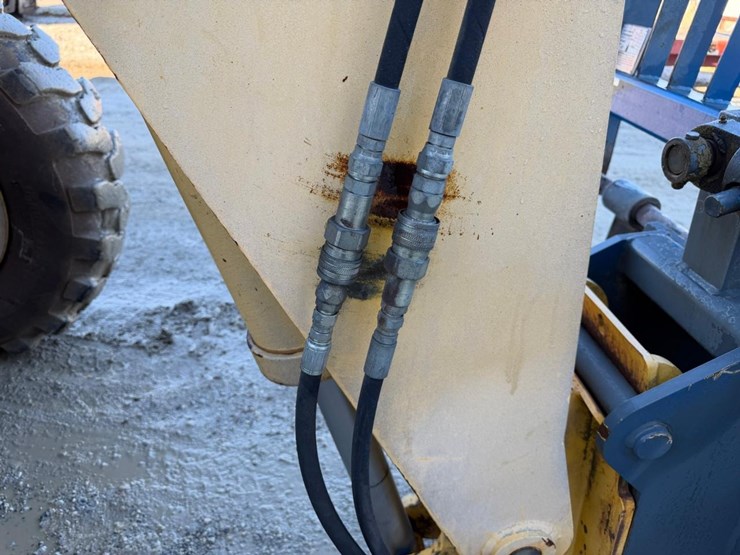 2015-gehl-rs8-42-image-22