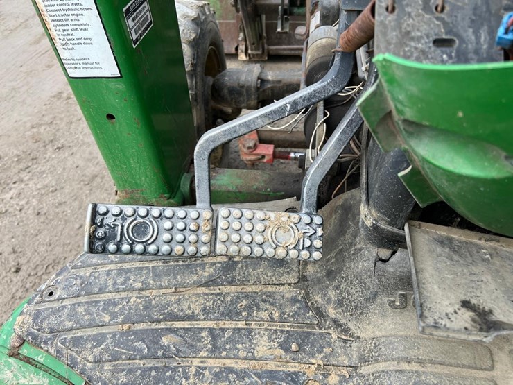 john-deere-4700-image-39