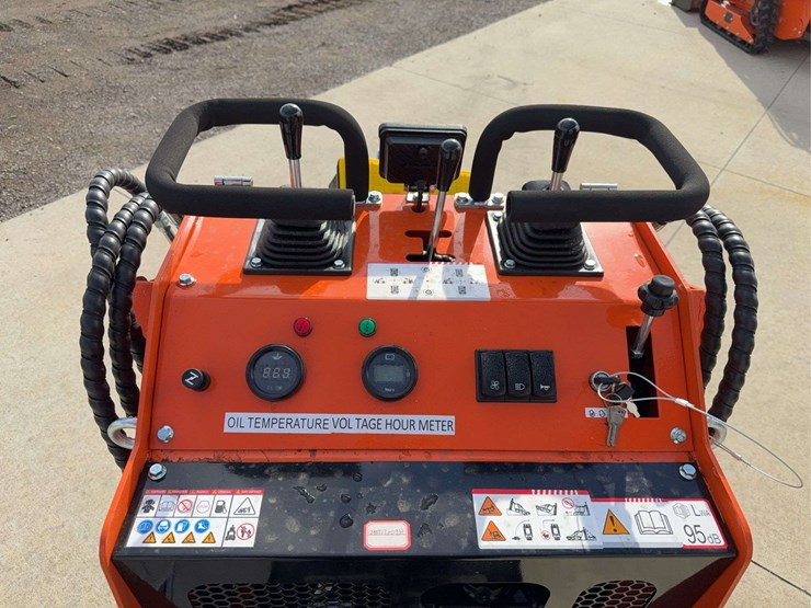 2025-mms-ms36c-stand-on-skid-loader-image-7