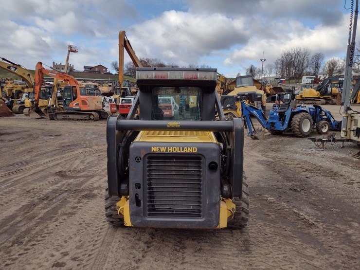 new-holland-l175-image-4