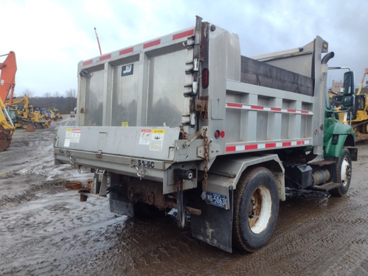 international-workstar-7400-image-33