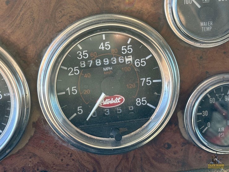 peterbilt-379-image-23