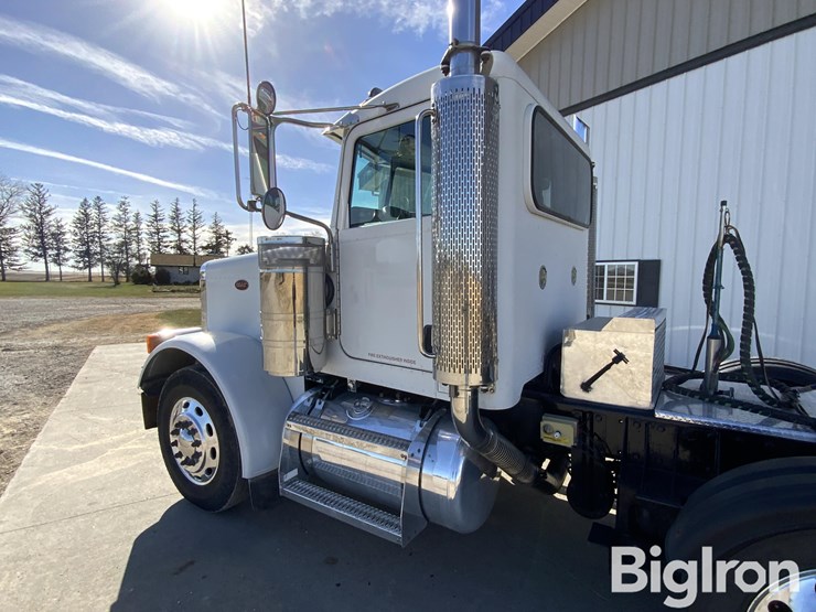 2006-peterbilt-379-image-12