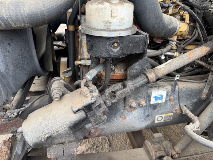 peterbilt-330-image-65