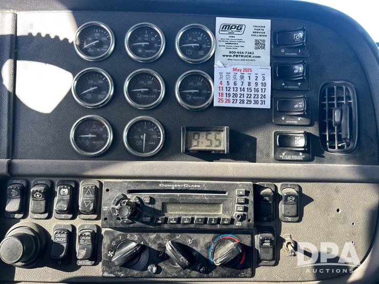2010-peterbilt-386-image-58