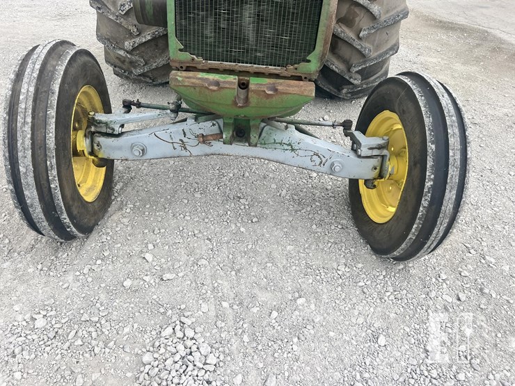 john-deere-830-image-18